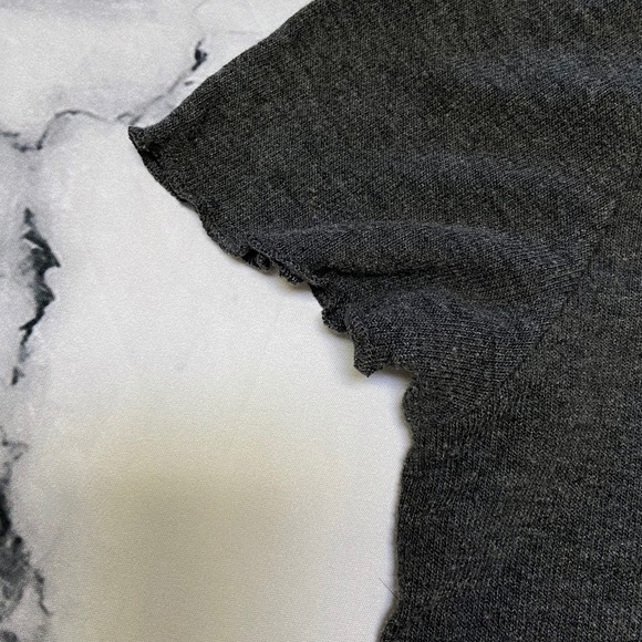 Embroidered Crop Top - Picture 5 of 6